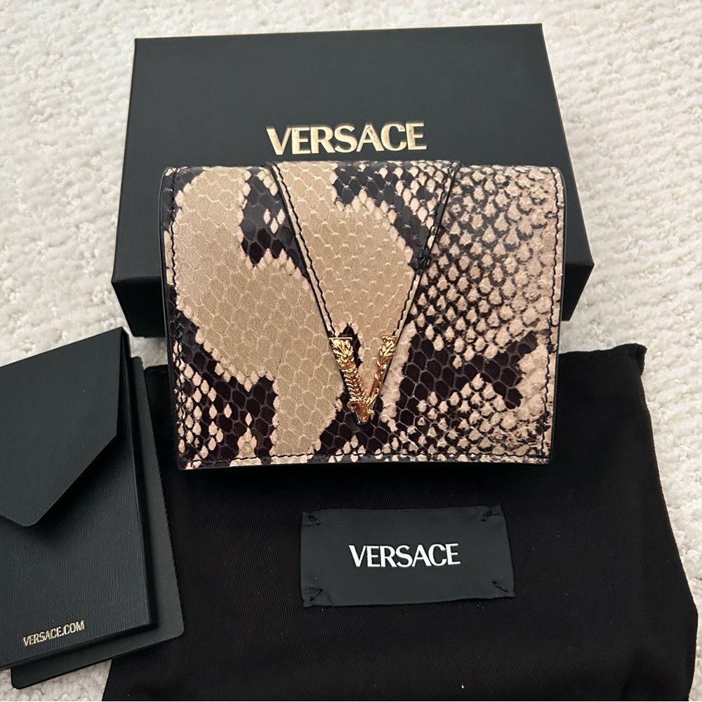 Versace V Virtus Snakeskin Embossed Calf Leather Compact Wallet NEW